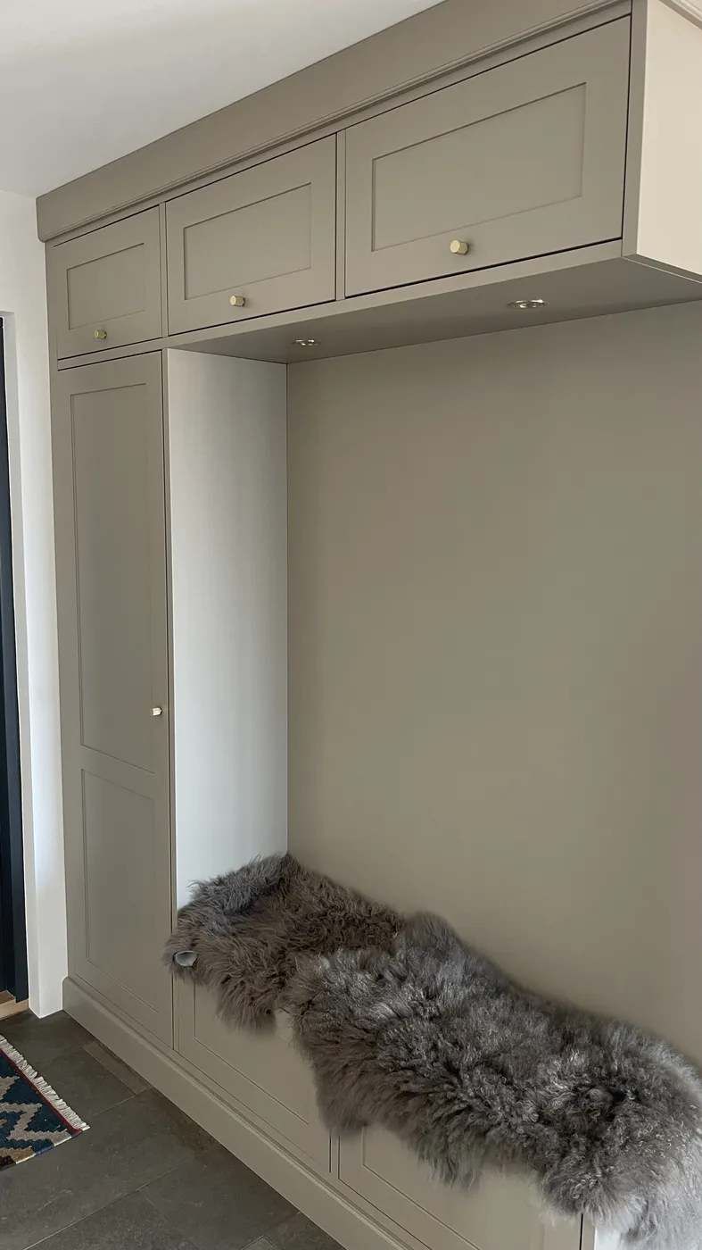 Platsbyggt kök och måttsnickeri, bild 11 av 13